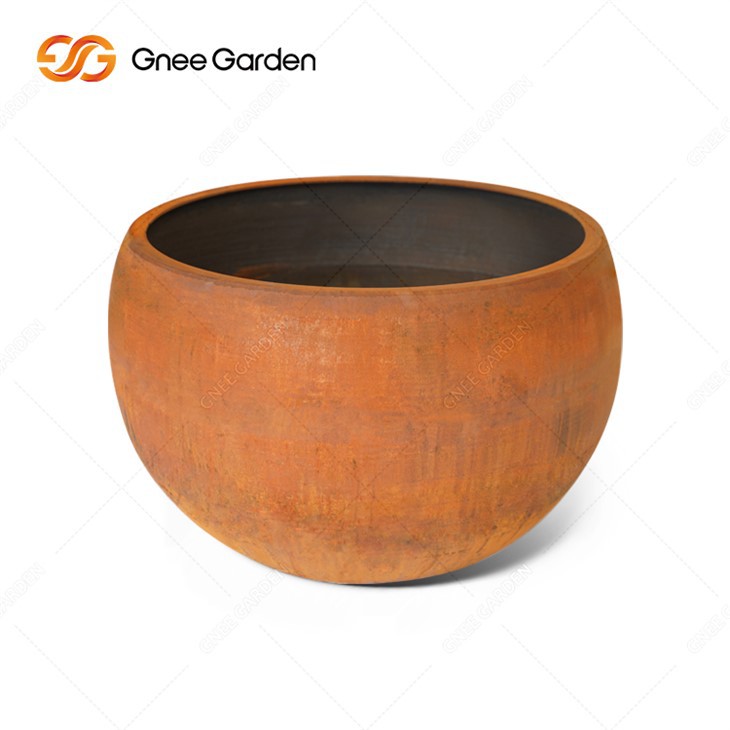 Jardinera de metall creativa perfecta tant per a ús interior com exterior